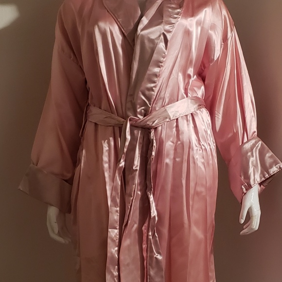 Plus size robe - Picture 2 of 4
